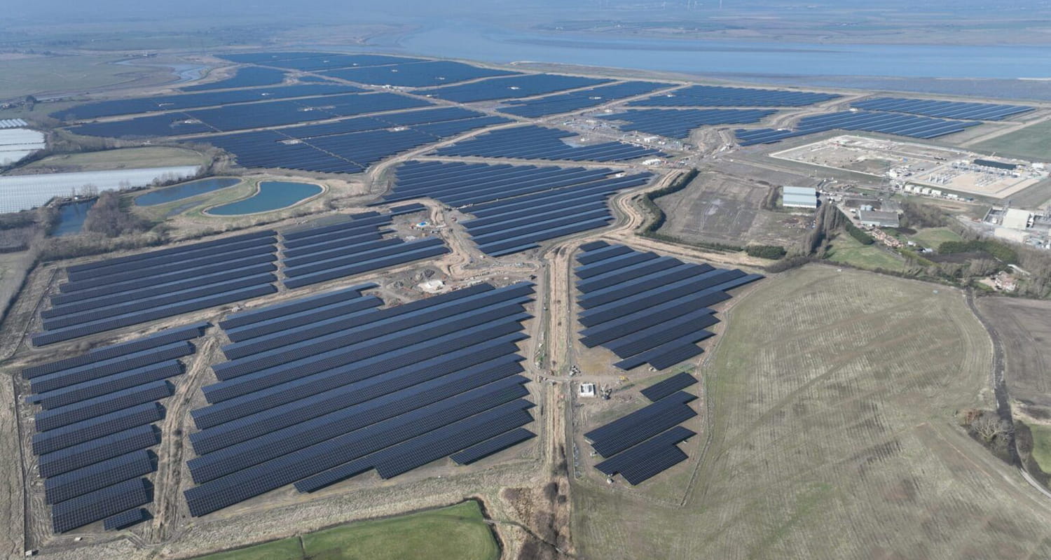 ¡Las instalaciones fotovoltaicas se disparan! La generación de energía solar en el Reino Unido alcanza un nuevo récord.
