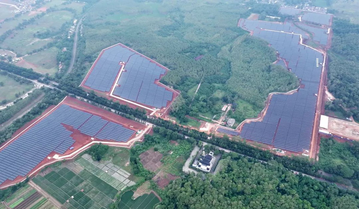 Completada y puesta en funcionamiento la mayor central fotovoltaica terrestre de Indonesia