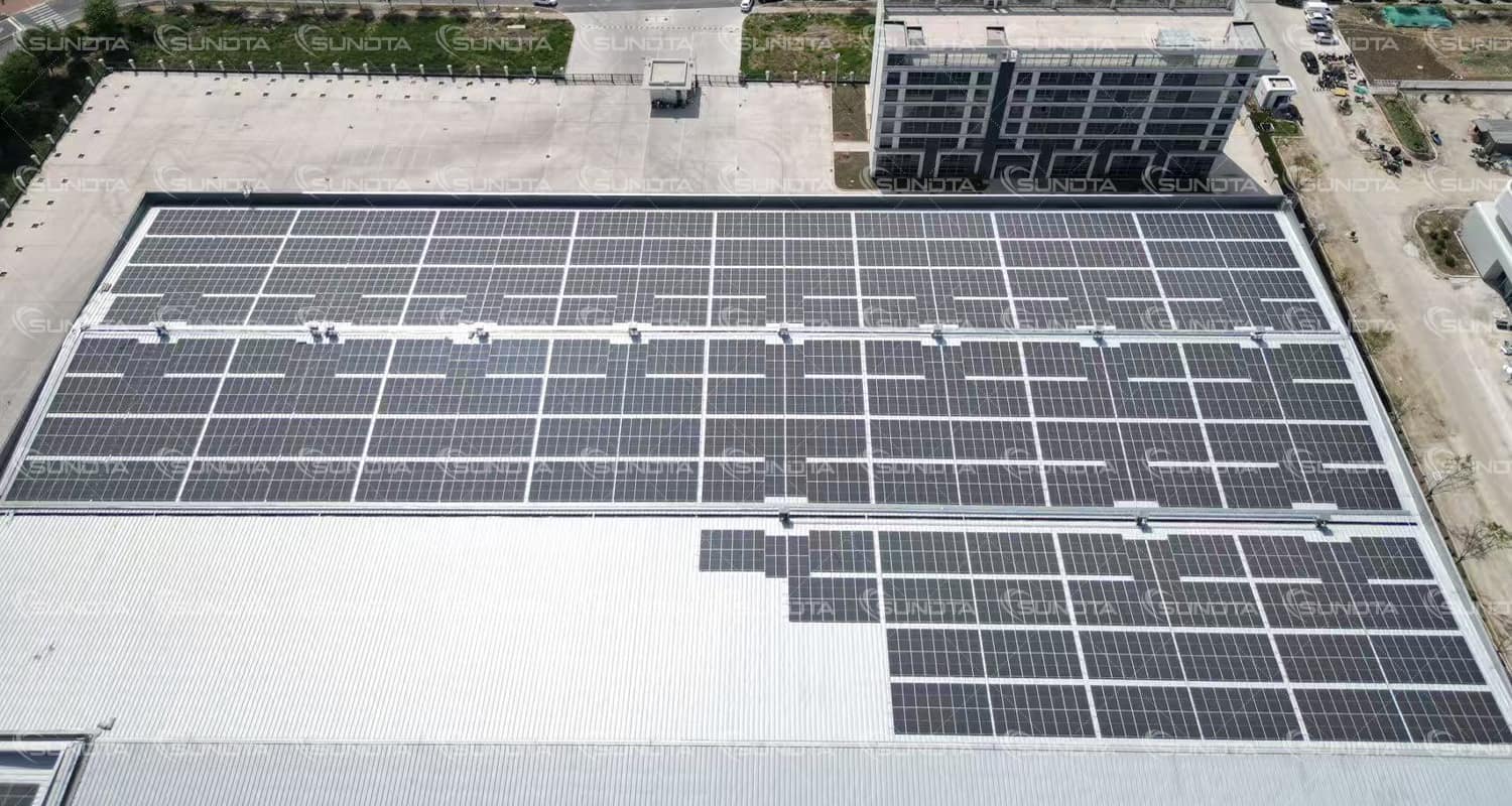 SUNDTA logra la conexión a la red de un proyecto fotovoltaico personalizado de 1,2 MW en azotea en Hefei con tecnología patentada de tipo N.